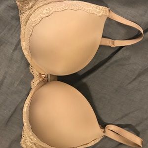 42C Torrid Curve Bra